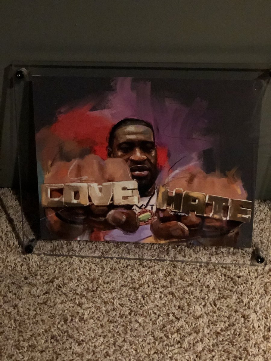 New Frame 🖼 one of my favorite movie of all time Do The Right Thing <a href="/SpikeLeeJoint/">…</a>  RadioRaheem/GeorgeFloyd #Love#Hate  ✊🏿❤️