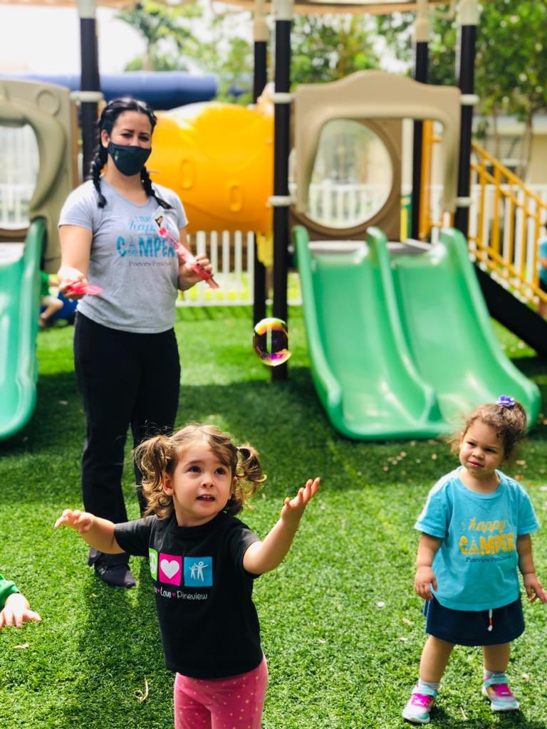 PineviewPresch's tweet photo. Although our “new normal” is definitely different than what we’re used to, children continue to play, laugh and smile. Those little moments remind us why we love what we do!💙💚 #preschoolmoments #blessed #pineviewpreschools https://t.co/LGqhBOthKK