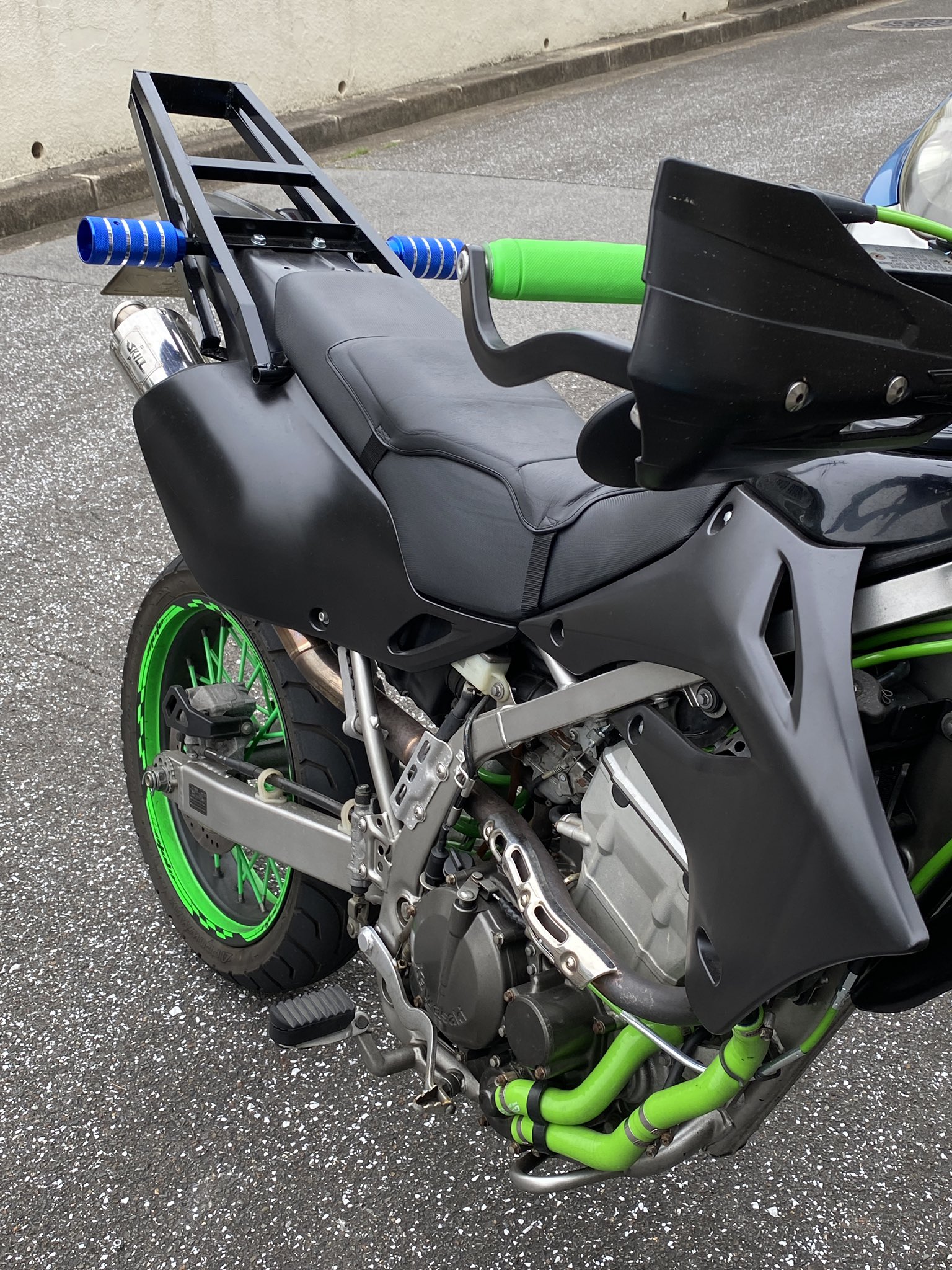 永遠の定番モデル Dトラッカー KLX250 ウィリーバー ペグ agapeeurope.org