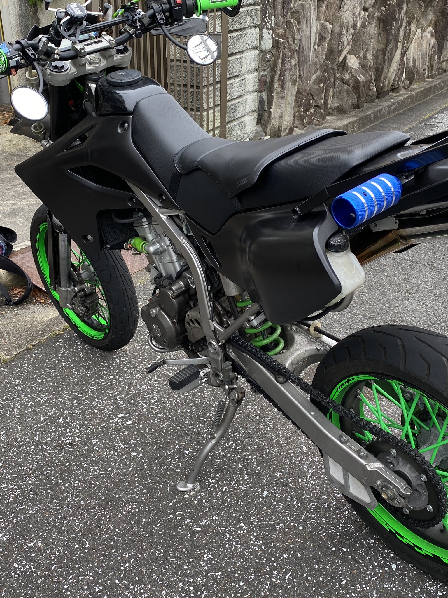 D-トラッカー スタント用 ウィリーバー｜AxxL