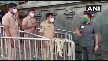 Ndtv Andhra Pradesh Tirupati Sp Avula Ramesh Reddy Yesterday Inspected The Preparedness At Lord Balaji Temple In Tirumala Centre Has Allowed Re Opening Of Religious Places From June 8 Photos