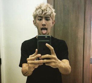 Twitter 上的 Neatech ニーテック 最近 カラーをするお客さまも急増中 金髪にするお客さまも増えてきてます 金髪 ショートもカッコイイですね 今日もご予約お待ちしております 仙台 八木山 理容室 美容室 メンズサロン T Co