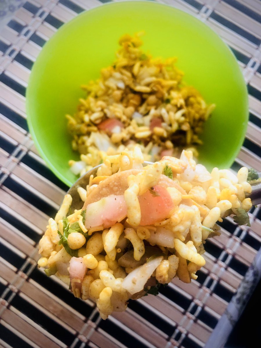 shruthihebbur's tweet photo. Low calorie  Bhel https://t.co/UGsFWklaRT