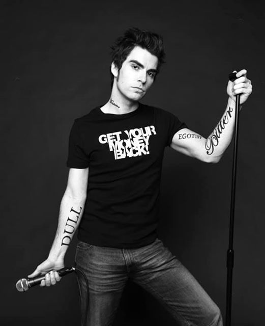 Happy bday n°46, Wales rocker       & Stereophonics frontman, KELLY JONES! 