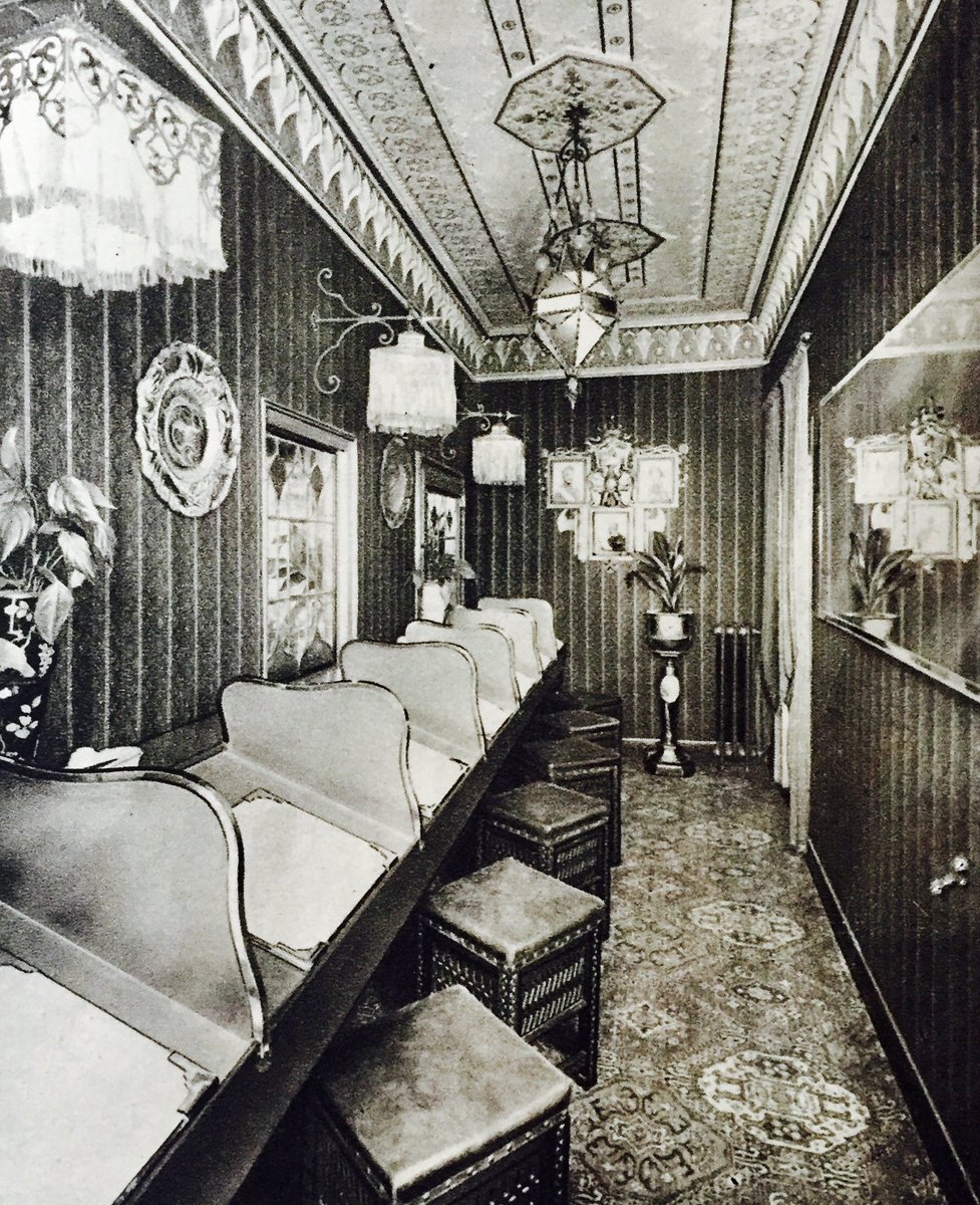ABCAustria's tweet photo. Today: what’s your wlan password? Then: do you have some ink? #businesscentre anno 1880 #writingroom at historic #hotel Famoushotels–#luxuryisjustastupidlittleword @famoushotels #book #booklover #travel #intellectual #distinguished #discerning #traveller #history #royal https://t.co/Y28LIDvKGJ