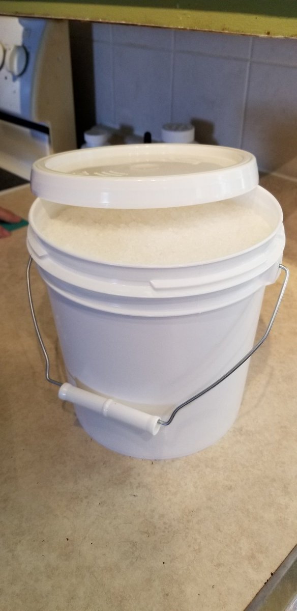 connie_cozy's tweet photo. Our new 3.5kg pail of bath #musclesoak - bulk buy save money ๐ - #facebook us or DM for pricing https://t.co/60rqBfXzjC