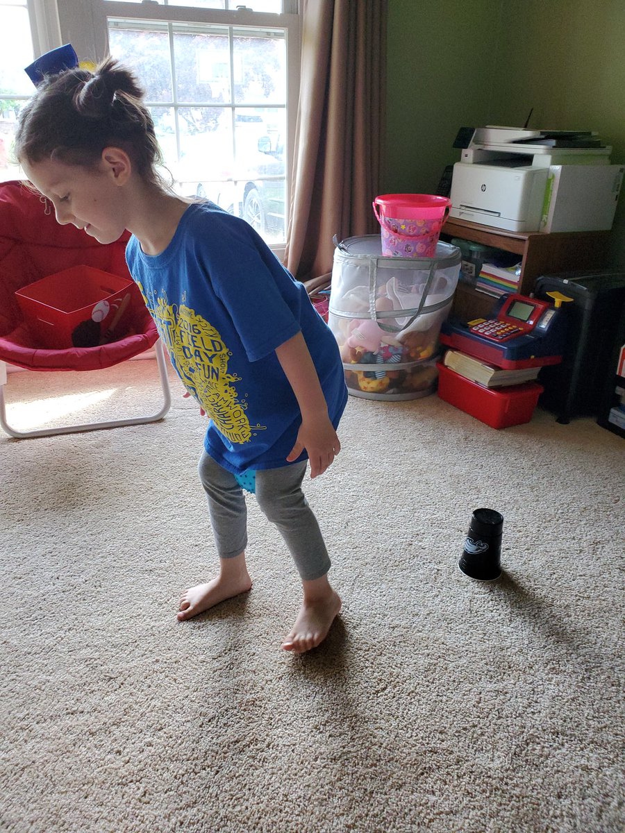 SmilesBinder82's tweet photo. 6/3/2020: At Home Field Day / Week 2020 (Paper plane corn hole and Penguin race) @Willow_Dale_ES @Jenkins_WDES #WDHPEatHome #CSDHPE #WDpumapride #teamCSD 🐾💙💛🤸‍♀️🏅⚾️🏈🏀🏒 https://t.co/dhldtEejPT