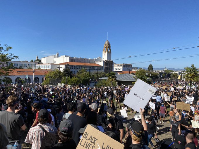 Peaceful protest and very powerful to see so many in the community come out to demand change #BlackLivesMatter<a href="/tag/blacklivesmatter"class="tags"><span>#blacklivesmatter</span></a>