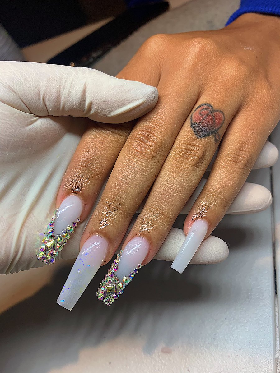 HAWTGIRLP's tweet photo. SUPPORT YOUR LOCAL BLACK NAIL TECH ✨ https://t.co/5i3eyDEdiJ