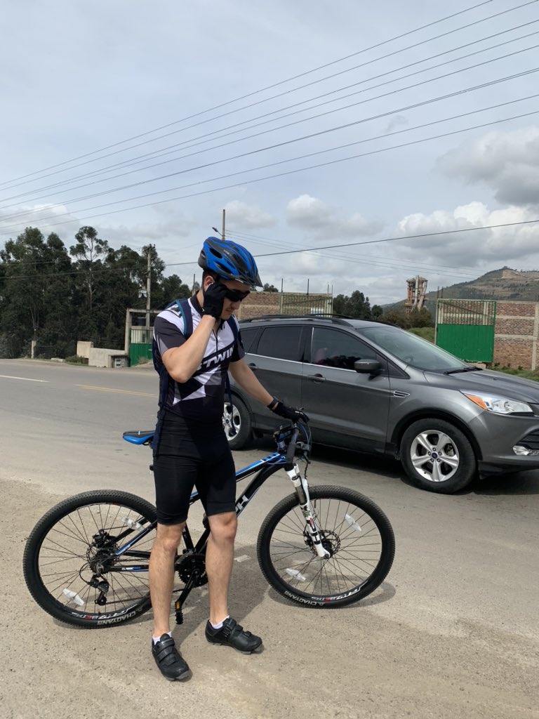 germanvargas9's tweet photo. #DiaMundialDeLaBicicleta
#Azuleja https://t.co/lczKVhAX7a
