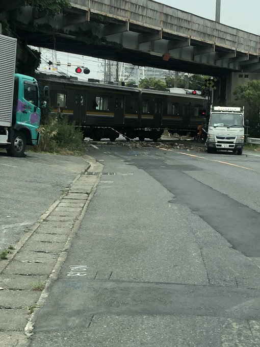 踏切事故 Jr鶴見線 武蔵白石駅 浜川崎駅で電車がトラックと衝突 まとめダネ
