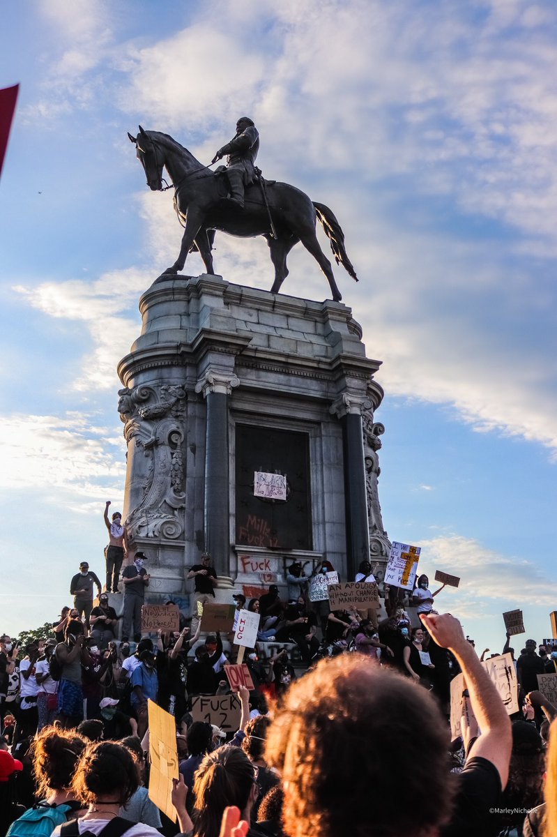 locsimage's tweet photo. I have been in Richmond on the grounds for the last 4 days capturing history . What a time to be alive 💪🏾📸 https://t.co/lv90Cz9fgV