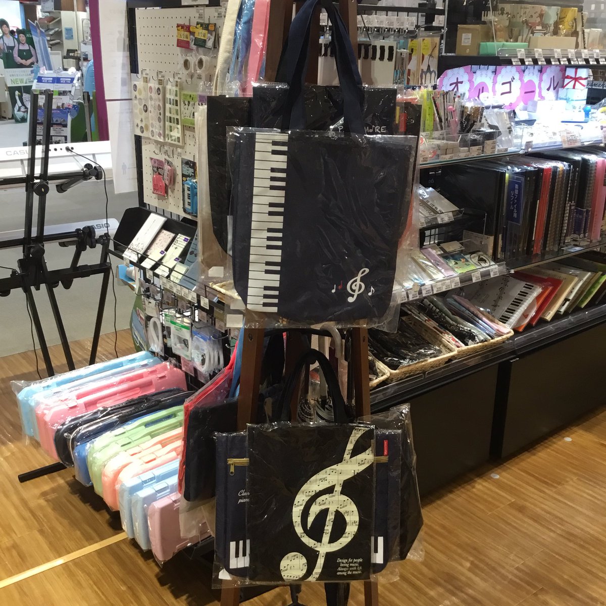島村楽器 イオンモール長久手店 音楽雑貨 おはようございます 長久手店今日も元気にオープンしてます 音楽教室も始まりました 気分も新たに レッスンバッグも新たに 教室に通いませんか かわいいレッスンバッグ見にいらしてくださいね O 音楽