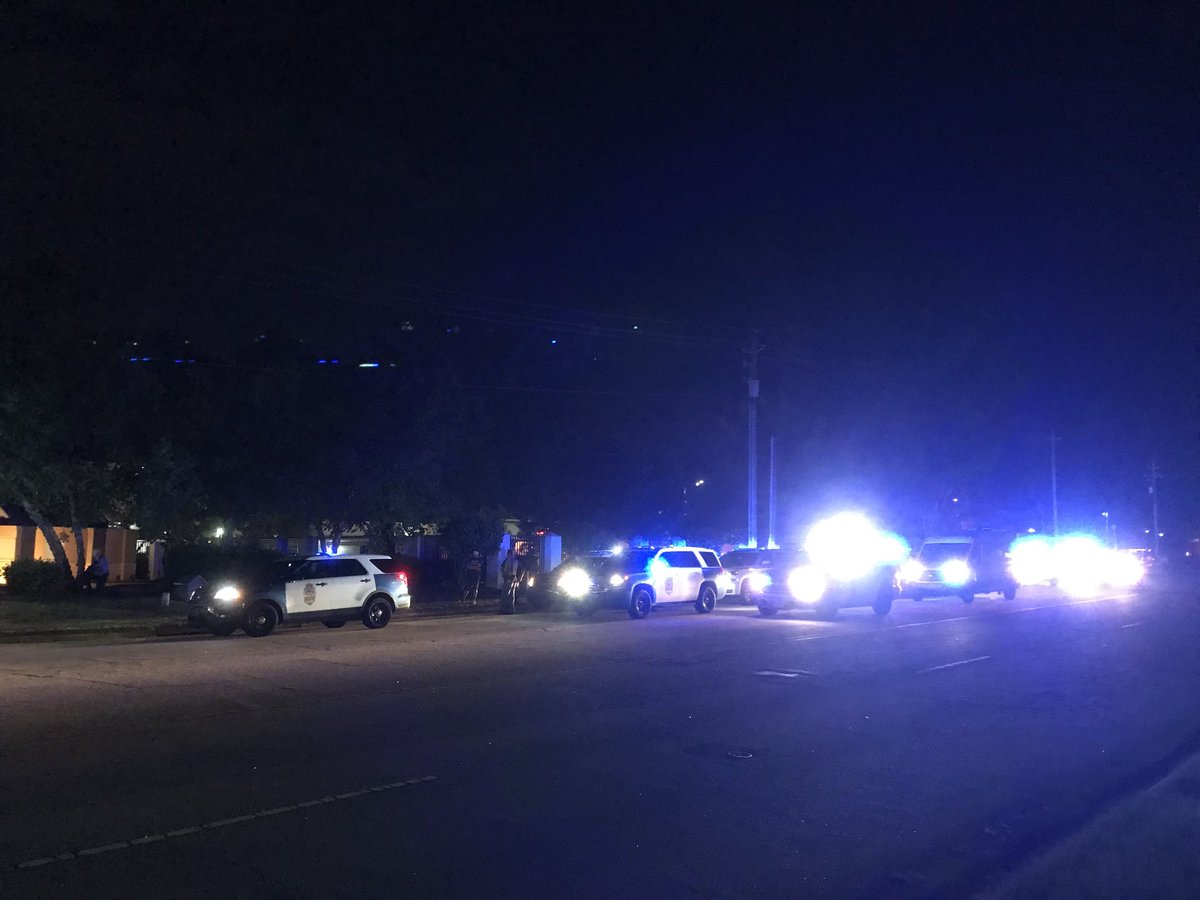 will_doran's tweet image. Because the news never stops, I saw about 20 cop cars on Tryon Road south of downtown when heading home from covering protests. It’s at a shooting range. Not sure if also a gun store. They have dogs out and the alarm was going off. An officer told me “it’s an active situation”