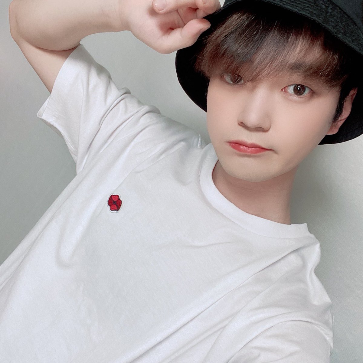 UP10TION's tweet photo. 일주일 전 사진..🙃  #비토 #bitto https://t.co/68bq2PdDI2