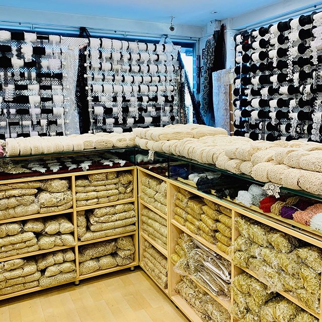 ChicknitLace's tweet photo. Life is too short to waste. Dreams are fulfilled only through action, not through endless planning to take action.
-
-Finally finish Sample room. 
#textilemotifs #embroiderymotifs #fashionshow #embroiderytrim #garmentaccessorise @designershop  @CostumeAwards  @clothesdesigner https://t.co/kFrZCvrFZ6