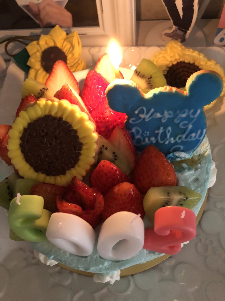 rinrinharan's tweet photo. 貴方に会えたら
きっと胸がいっぱいになって
動けなくなりそうだよ❤️

もうすぐ…
もうすぐだね
胸がいっぱいで泣きそう

ユチョン
お誕生日おめでとう
そしてありがとう❤️

#박유천HappyBirthday
#박유천withBlueCielo https://t.co/X7GphFZ3A1