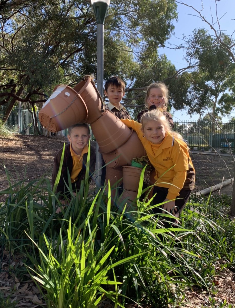 🌟It is not what you look like, it is what you do!🌟A powerful message written by one of our Kindergarten students #studentvoicematters #respect #knownvaluedandcaredfor  <a href="/BangorPS/">bangor_ps</a> <a href="/craigsnudden/">craig snudden</a> <a href="/SheridanSmithPS/">Sheridan Smith</a>