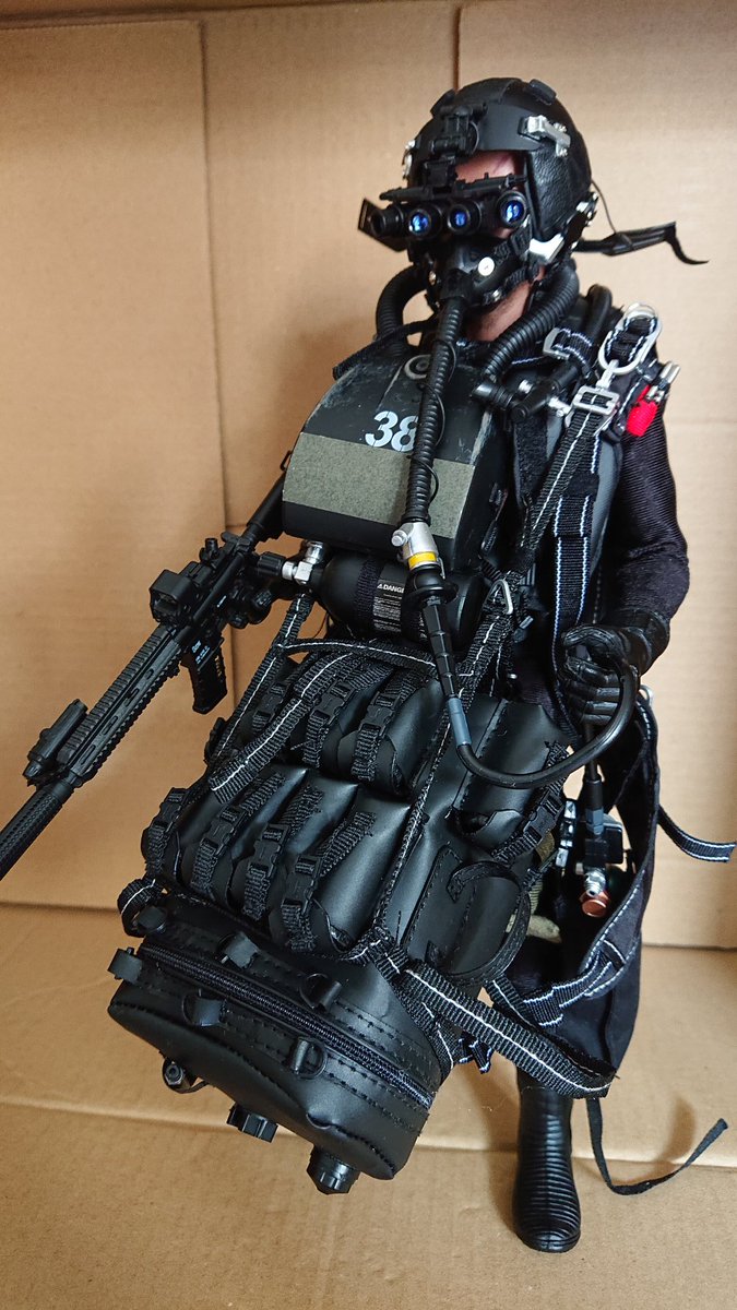 minitimesのHALO UDT Jumper. 正直に言うと組み立てがいまいち分から