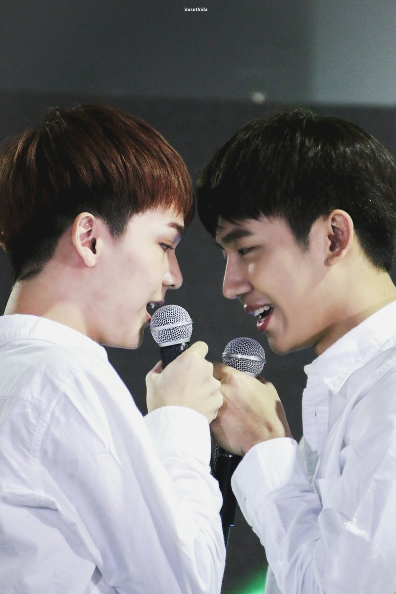 titleearth1's tweet image. HEYYYY GIVE THEM CHANCEEEE! MY HEART!

Credits to the rightful owners

#BringVTIMEBack