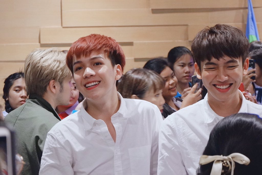 titleearth1's tweet image. HEYYYY GIVE THEM CHANCEEEE! MY HEART!

Credits to the rightful owners

#BringVTIMEBack