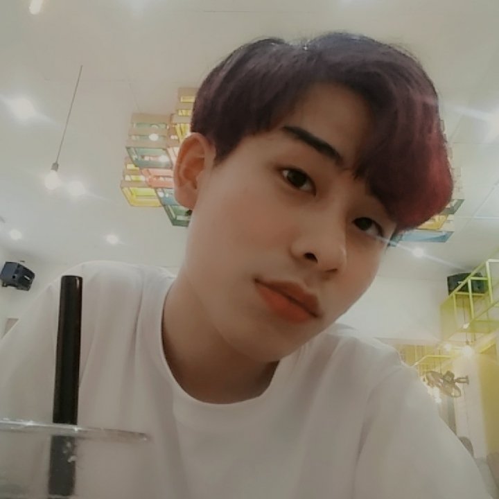 Edwardsceo1's tweet photo. Hãy cùng trò chuyện với mình nhé #BIGOLIVE https://t.co/tFVYssva5f https://t.co/OUTz63Kx8R