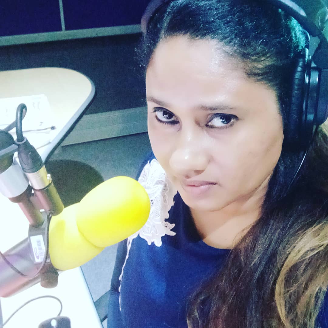 cathymalejane's tweet photo. I stood in on THE ARENA from 9-11am on GabzFM , &amp; had a conversation on preserving our dignity in this time of visual social media.. Interested to know UR take, when assisting people &amp; we take photos of videos. Yay or Nay???  ..#VillageGirlVibes #LetebeleLeLentshonyana #McOfNote https://t.co/d7ZJHsVxEX
