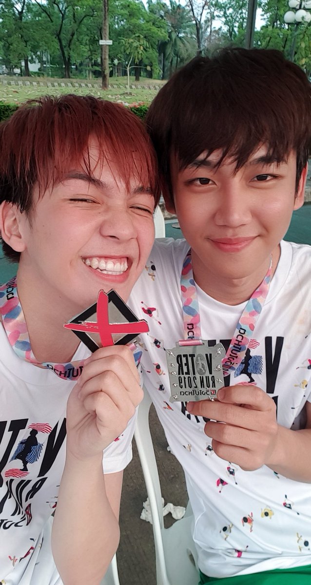 Bb0unnnn's tweet image. missing the days how they would flex each other. 🤣
#BringVTIMEBack