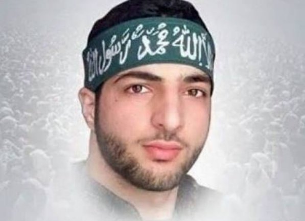 WaqasAh84635653's tweet photo. #RIPHumanity
India killed this Kashmiri Soldier and Burning Kashmir #RIPUN @UN https://t.co/y2qGLn64Pf