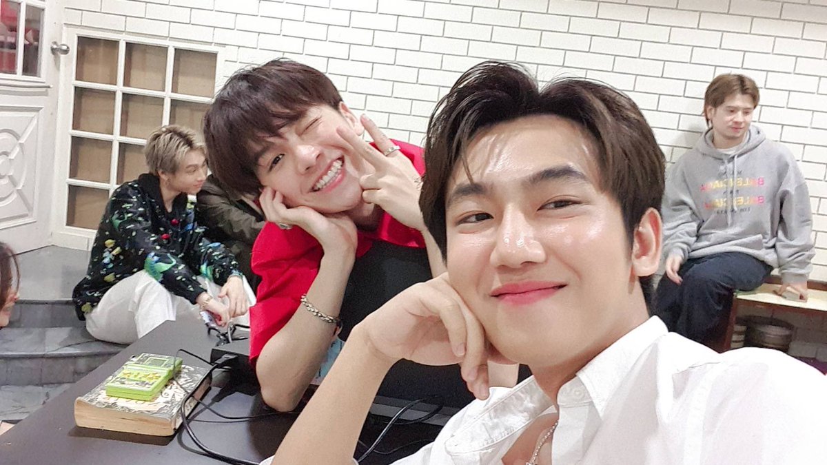 Micky_inin's tweet image. แงง เติ้ลเอิร์ธกลับมาแล้ว ㅠㅠ #BringVTIMEBack