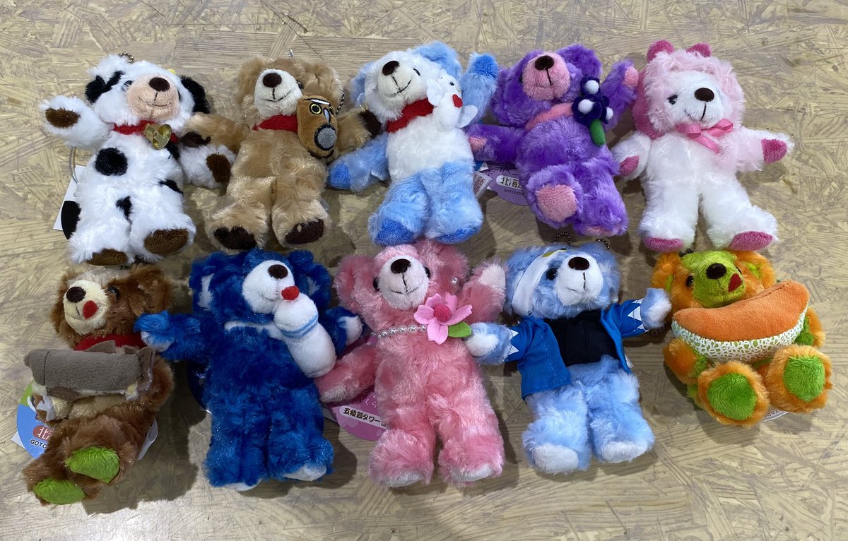 1階売店より 五稜郭タワー限定ベアと北海道限定ベアのご案内です