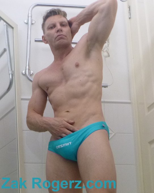 #speedo #speedos https://t.co/taRyeK0FOZ<a href="/tag/speedo"class="tags">#speedo</a><a href="/tag/speedos"class="tags">#speedos</a>