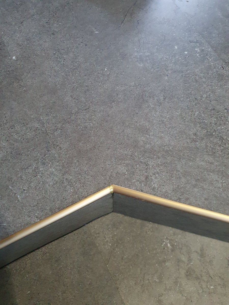 Just goes to show, greenstuff fixes everything.
The joys of fixing/repairing jobs by incompetent installers in the flooring trade