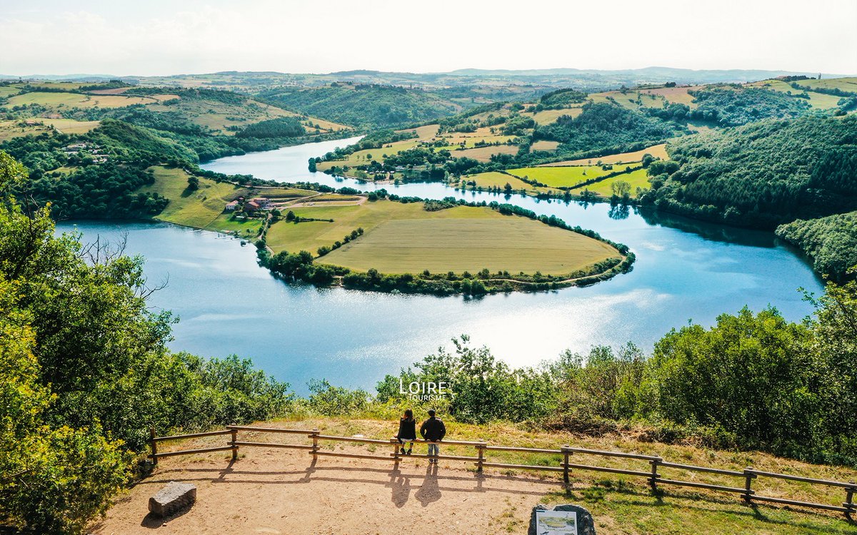 ✨EXPOSANT 2020✨
@tourisme42, c’est une destination hors des sentiers battus propice aux activités de plein-air, marquée par son patrimoine, ses villages de caractère et sa gastronomie.
RDV au stand n°121. 🤩