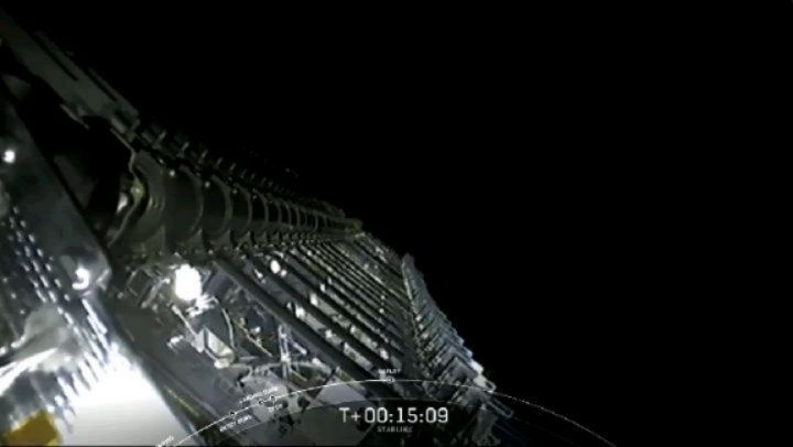 PhysicistSpaceX's tweet photo. @SpaceX has successfully launched 60 more Starlink satellites @spacex has successfully launched 60 more Starlink satellites into LEO! https://t.co/k3Y2vwNGLX