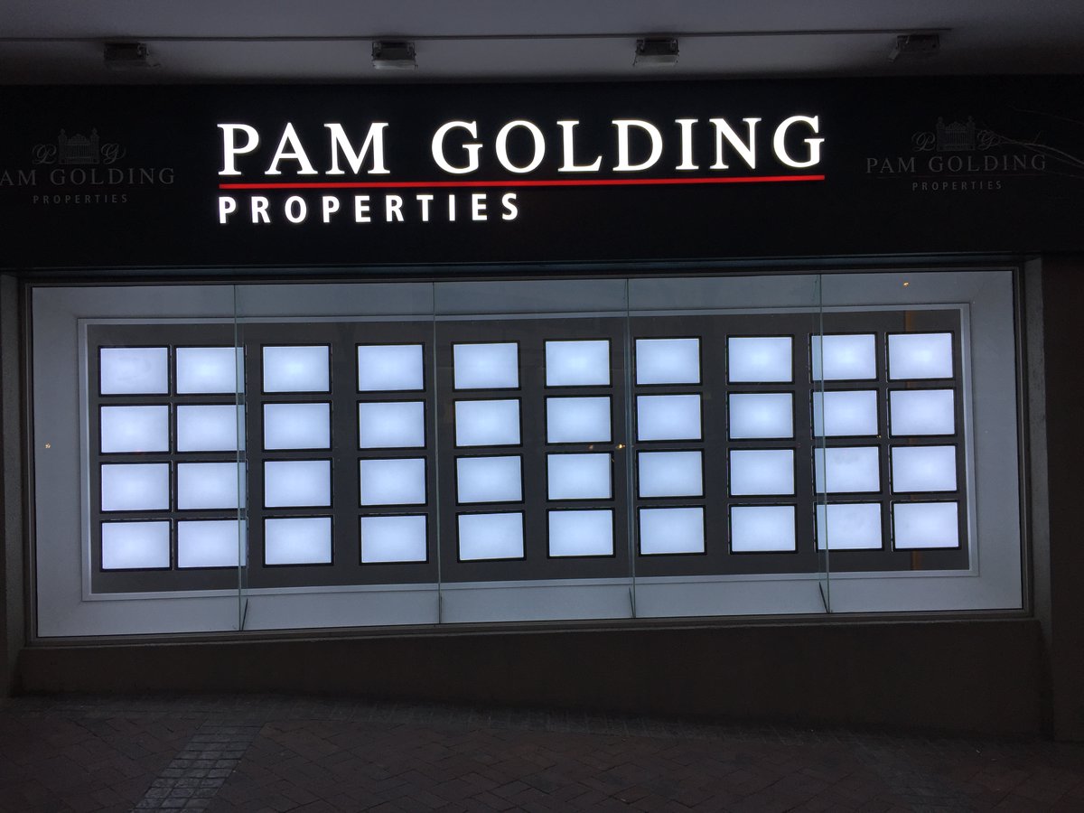 #LEDDisplay, #Marketing, #realestateagent #Raiseyourprofile, #Increaseyourvisibility A trip down memory lane #VitrineMedia #SouthAfrica - #PamGolding, installation in #SeaPoint, CapeTown, 4 years ago.