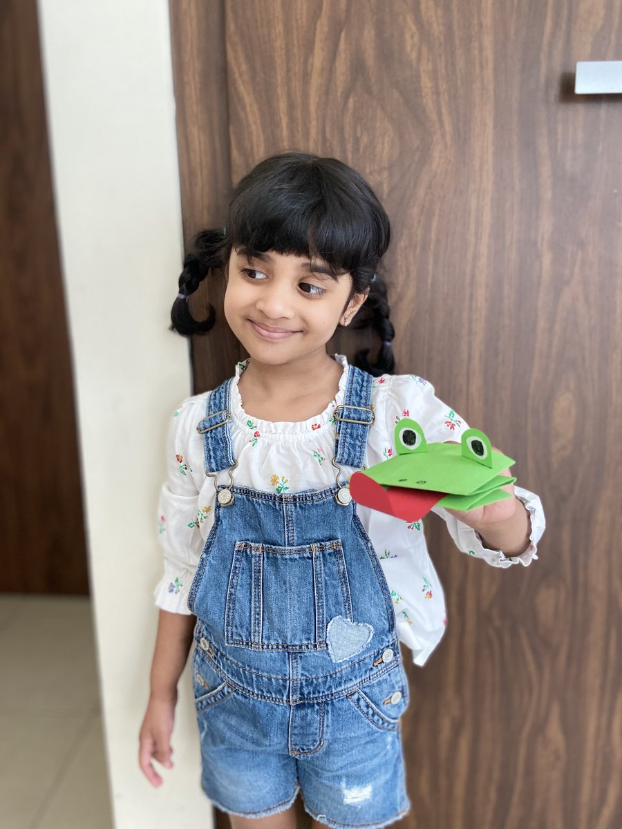 Environment day celebrated so well in today’s session. Aria’s pledge to to not litter the beach and to use the dustbin. ⁦<a href="/26Dakshamehta/">Daksha</a>⁩ ⁦<a href="/senresh/">Reshma Borkar Fernandez</a>⁩ ⁦<a href="/KNargish/">Nargish Khambatta</a>⁩ ⁦<a href="/kg_gma/">GMAKG</a>⁩ ⁦<a href="/DxbModern/">GEMS Modern Academy</a>⁩