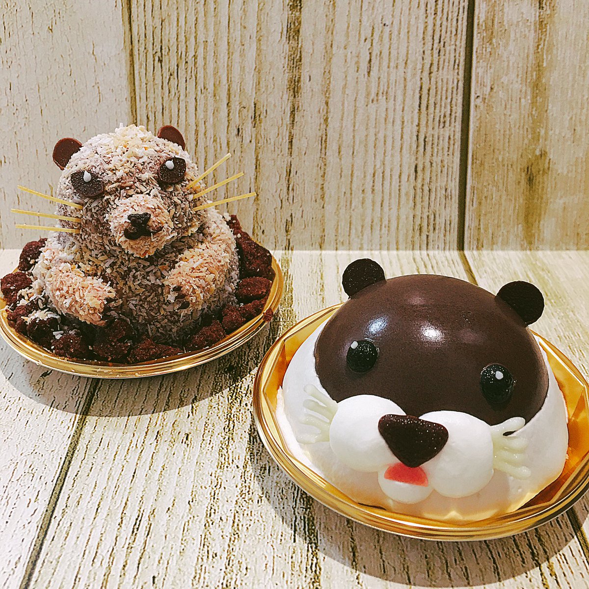 Patisserie Swallowtail Maji Crepe マジクレープ Twitterissa お菓子な動物園 只今の店舗での販売商品は ひつじ アルパカ ミミズク プレーリードッグ カワウソ の5種です 各600円 税込 で販売中 パティシエこだわりの動物モチーフケーキを是非お