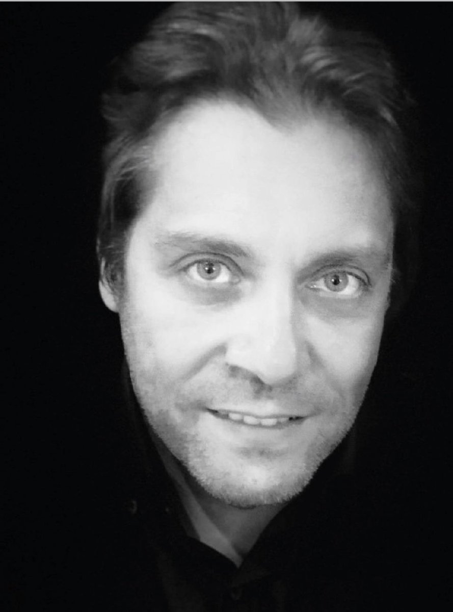 🔗💻"Nous sommes en train de réinventer le parcours d'apprentissage pour les enseignants et les étudiants et espérons atteindre 30% de cours en ligne." Découvrez l'interview de <a href="/alexandre3h33/">Alexandre Stopnicki</a>, Directeur du #MBAMCI dans Ecommercemag.fr !  ➡ bit.ly/3gxMjF8