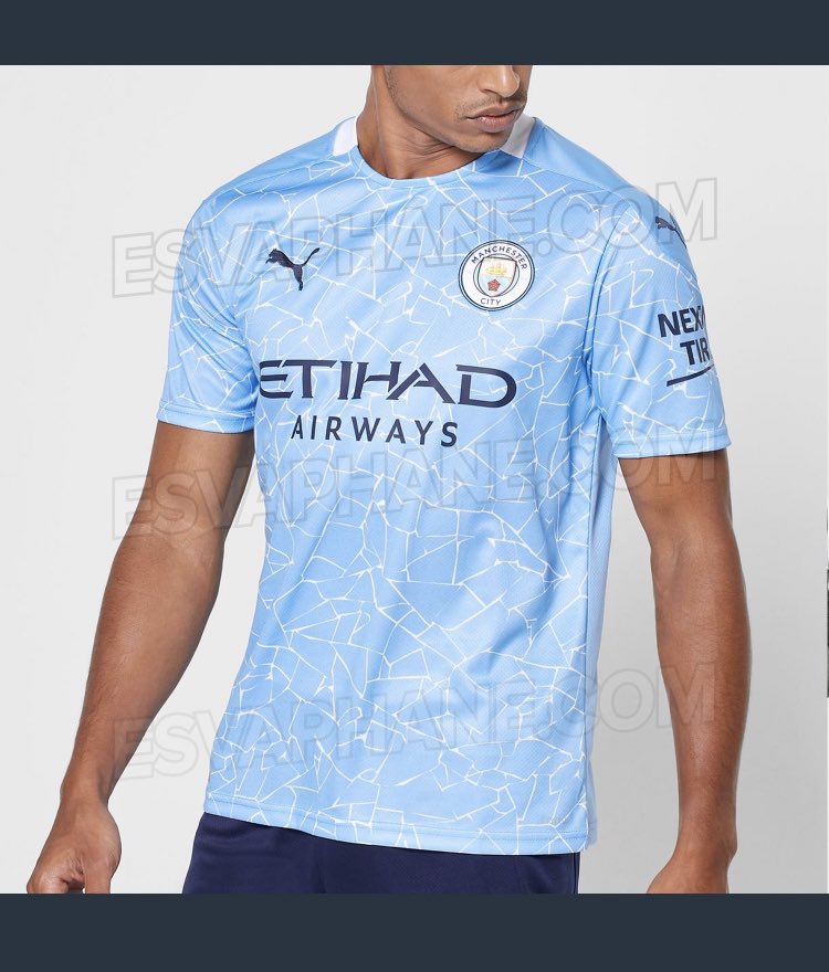 So much negativity for this kit, but I think it’s an absolute beaut 👌😍😍 #mcfc #mancity <a href="/ManCity/">Manchester City</a>