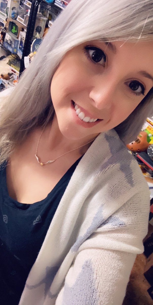 Stream is live!
Opening some ⁦<a href="/TeamStreamGifts/">StreamGifts</a>⁩ then more Bloodborne <3
twitch.tv/Kintinue