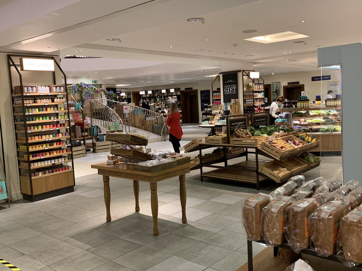 GlynnDavis's tweet image. It was lovely to return to @Fortnums. A bit of a return to normality in London’s West End.