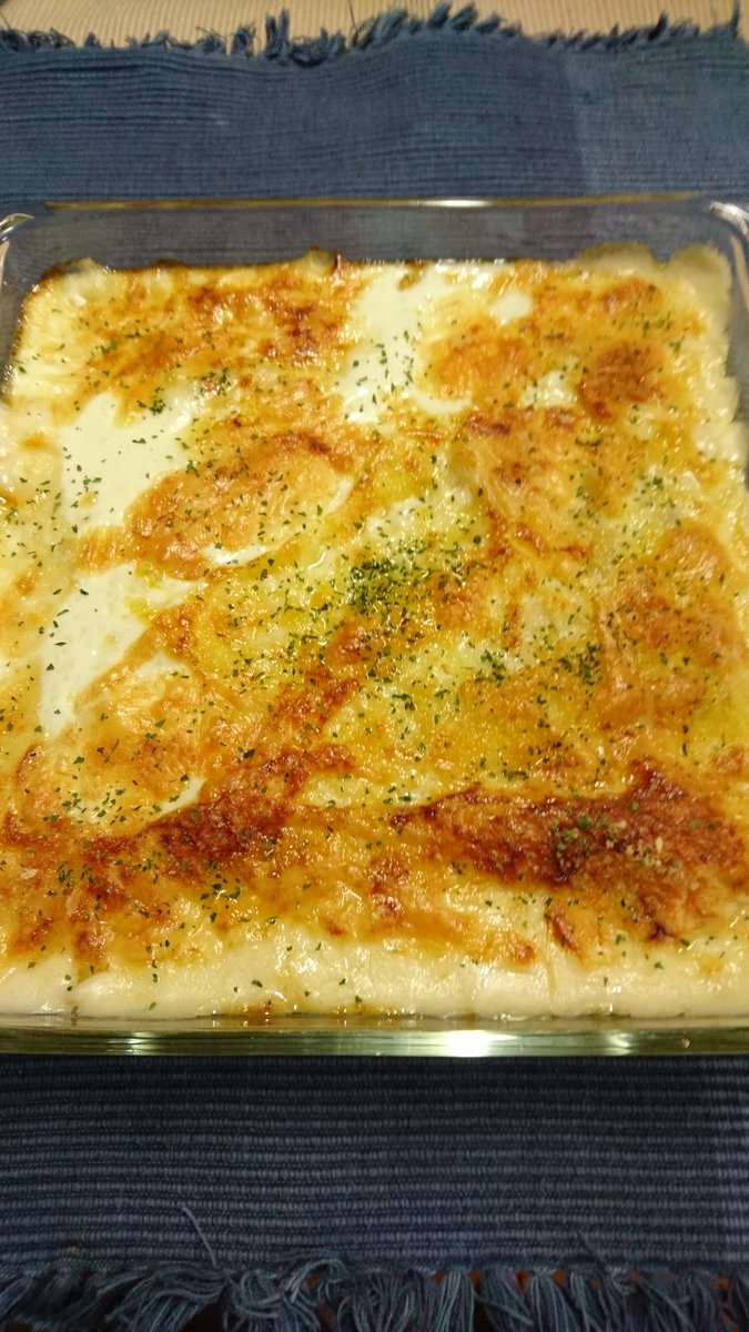 zpa28ma55ma1's tweet photo. Today,s homemade dinner【Macaroni au gratin/Macaroni casserole】🌃🍴🧀🇫🇷今日の手作り晩御飯【マカロニグラタン】#homemadedinner #dinner #手作り晩御飯 #おうちごはん #macaroniaugratin #macaronicasserole #macaronigratin #マカロニグラタン #グラタン #gratin #手作りごはん  #cheese https://t.co/gwlWNCFMcy