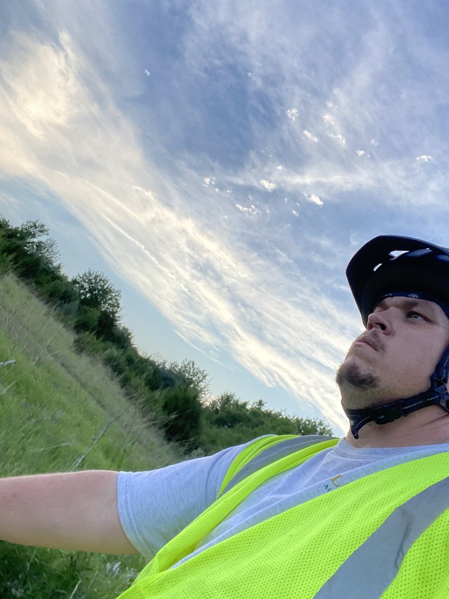 DJKDuBOmaha's tweet photo. So curfew got lifted Tuesday prior to bike ride but route was empty! I’m not mad makes it quicker and can clear the mind enjoying the views! #02JUNE  #BikeLife #MakingImpressions #EXCUSESorRESULTS #FITfam #1dayATaTIME #BLOGGER #TuesdayThoughts #inspireDAILY #HEALTH #LIFESTYLE https://t.co/KW5cxzVkwD