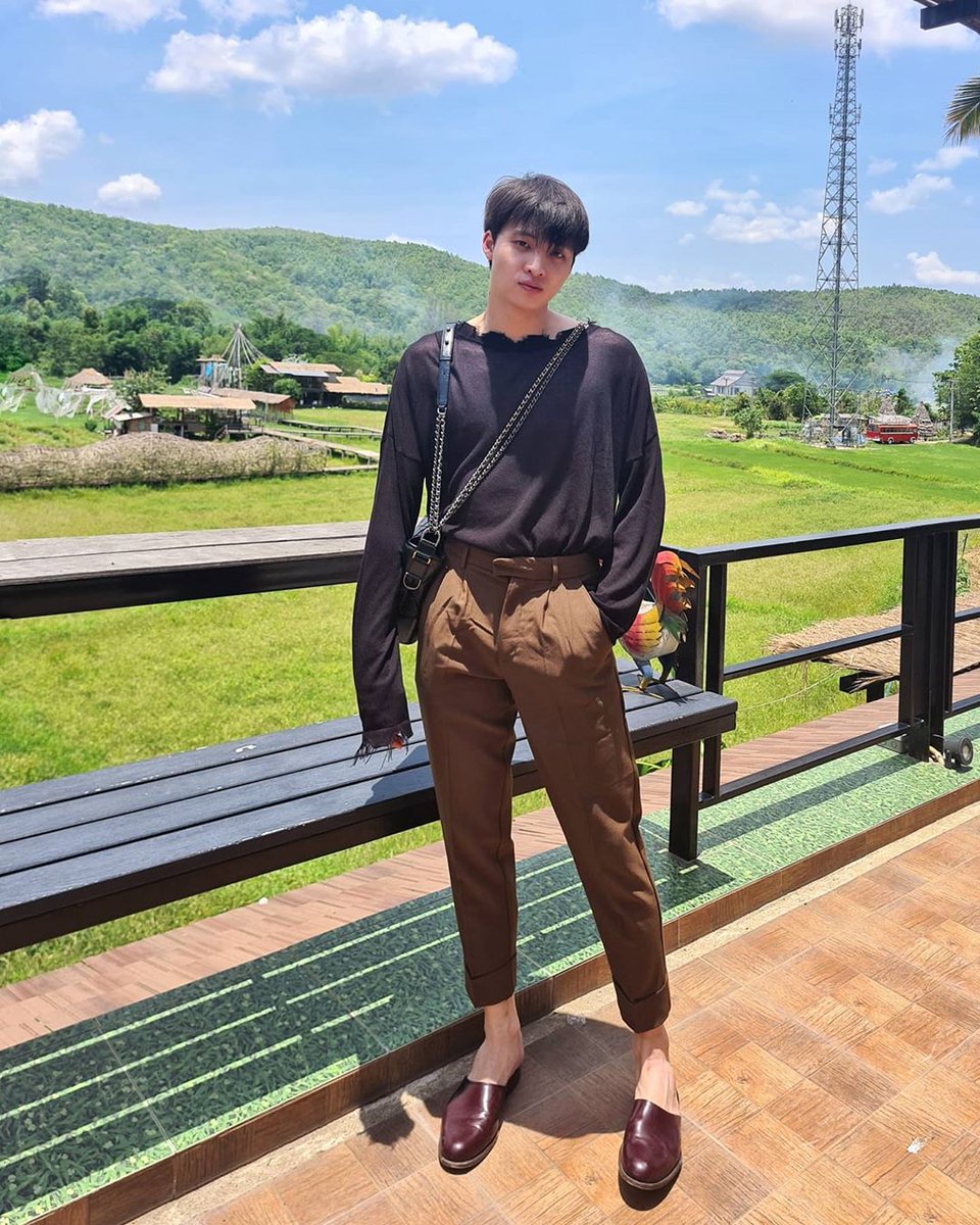 SYNOM34N's tweet photo. [M34NISMIND IG UPDATE] 
มีนสุ่มไก่
#MeanPhiravich #M34NION https://t.co/MbAEEWbTqX