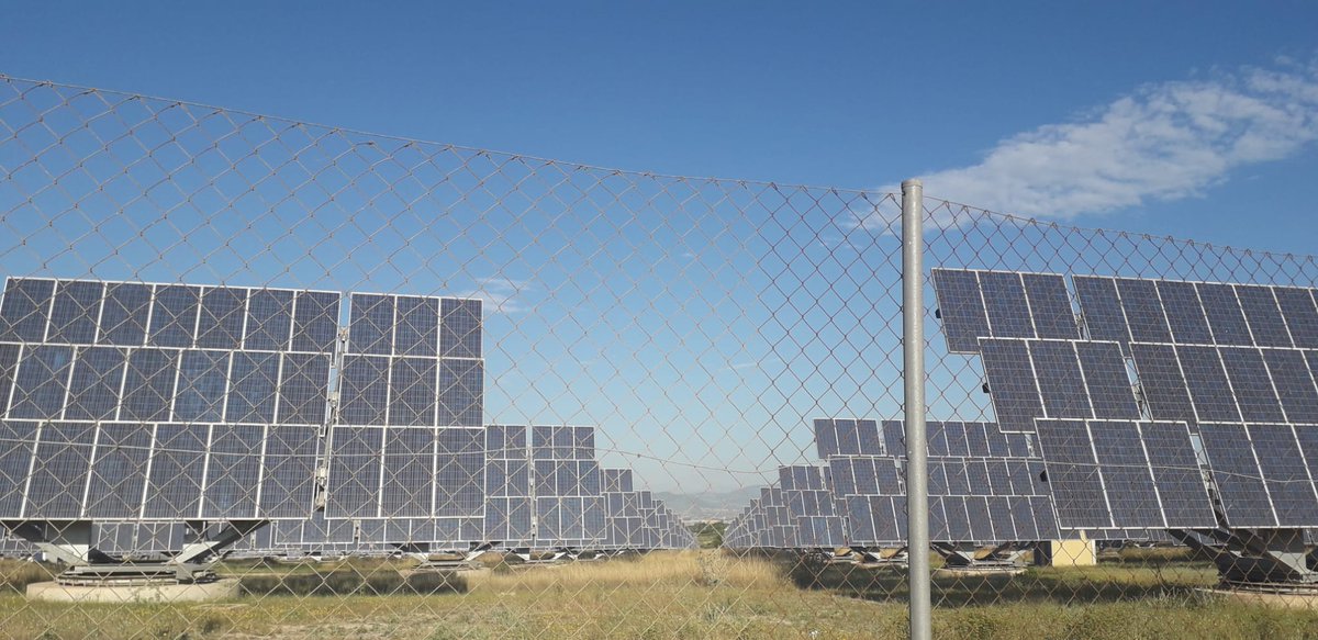 En @UPCTnoticias apostamos, naturalmente, por las #energíasrenovables y nos comprometemos y contribuimos a dibujar el futuro en verde ¿Conoces el <a href="/MasterEERR_UPCT/">Master EERR UPCT</a> #Máster Energías Renovables? Aquí, plan de estudios, distribución de créditos, asignaturas bit.ly/3eLzN2Y.