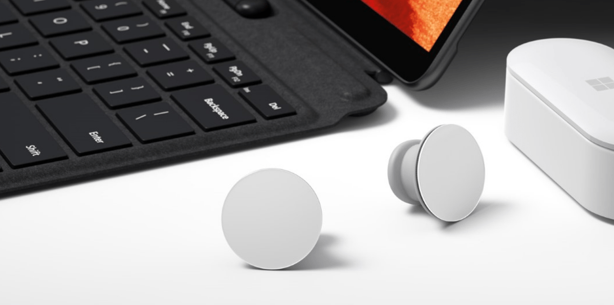 InventTech's tweet photo. Maybe it’s all part of the minimalist Microsoft aesthetic, but when I plunk down a couple of Benjamins on fancy, new tech, I expect the packaging to get me equally excited. That’s not the case here. #technology 
https://t.co/MNYXSNqiPJ https://t.co/S8izGjOw1q