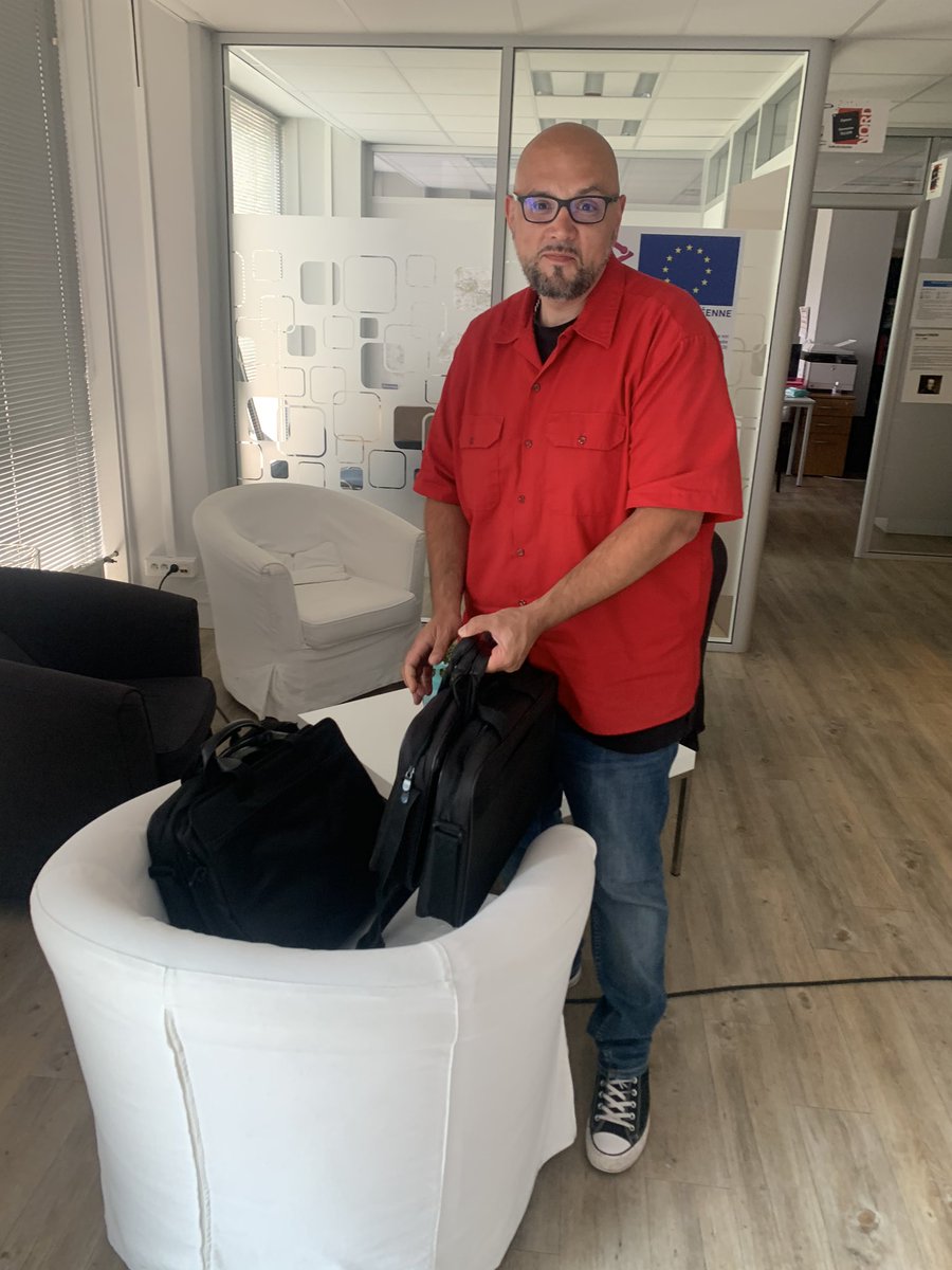 Centre Social LARC Ensemble
Un grand merci à @Fede_CS_5962 <a href="/StankoGrujic/">Stanko GRUJIC</a> <a href="/FlorianSOUDAIN/">Florian SOUDAIN</a>
<a href="/CSConnectes/">Centres Sociaux Connectés</a>
<a href="/EmmausConnect/">Emmaüs Connect</a>
Pour le don de 4 ordinateurs portables dans le cadre « faire du numérique une chance pour tous »
Ils seront offerts à 4 familles du Centre Social
#solidarite