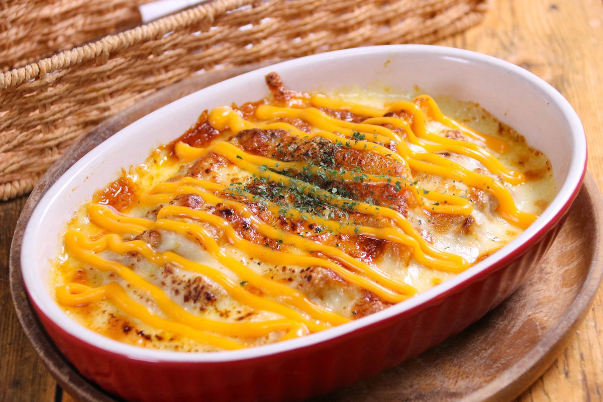 サクラホテル カフェ神保町スタッフ V Twitter 本日はサクラ焼きカレーのオーダーを多くいただいています 暑い日に熱々のカレーもいいもんですよね 牧場野菜もたっぷり入っています 是非 夜ご飯にお立ち寄りくださ い 神保町カレー サクラ