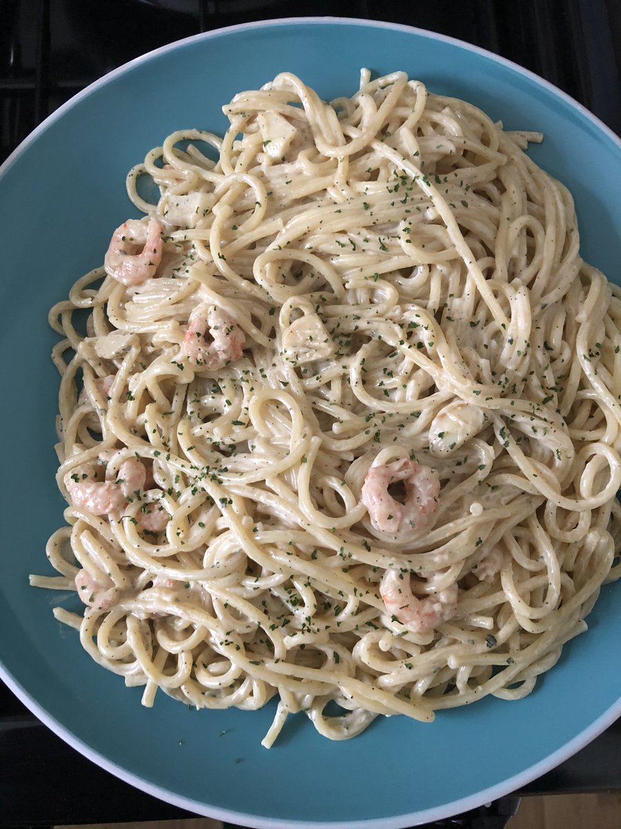 DottyM_11's tweet image. Presentation where food is concerned has never been something I cared about! Flavour and taste is more important! 😂 I actually cannot stop thinking about the dinner I made last night. And yes I ate everything on that plate! It actually tasted divine! 😋 #positiveposts #food